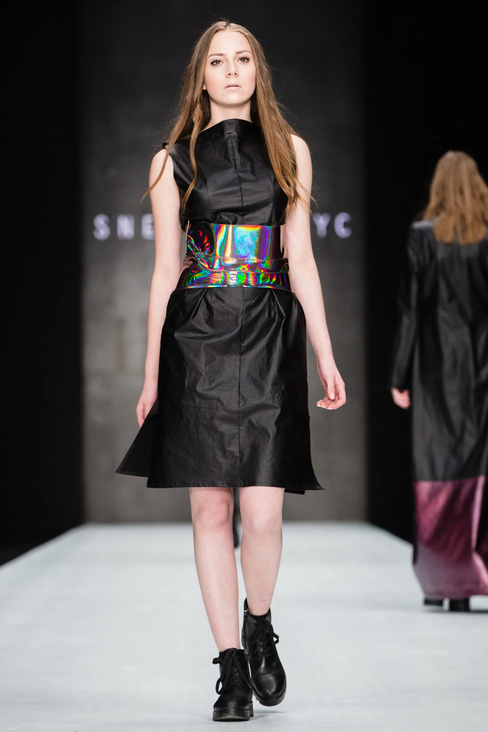 Digital Folding of the World look 14