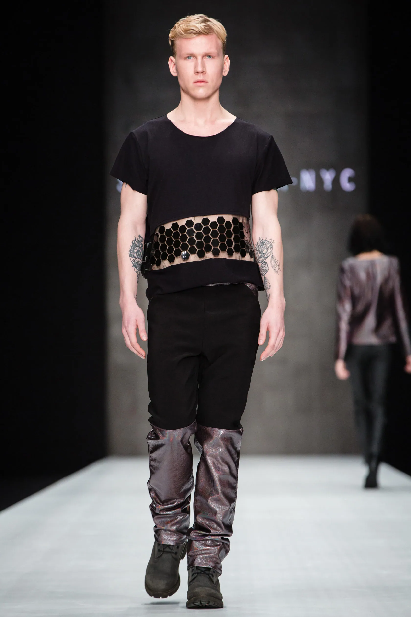Digital Folding of the World look 19