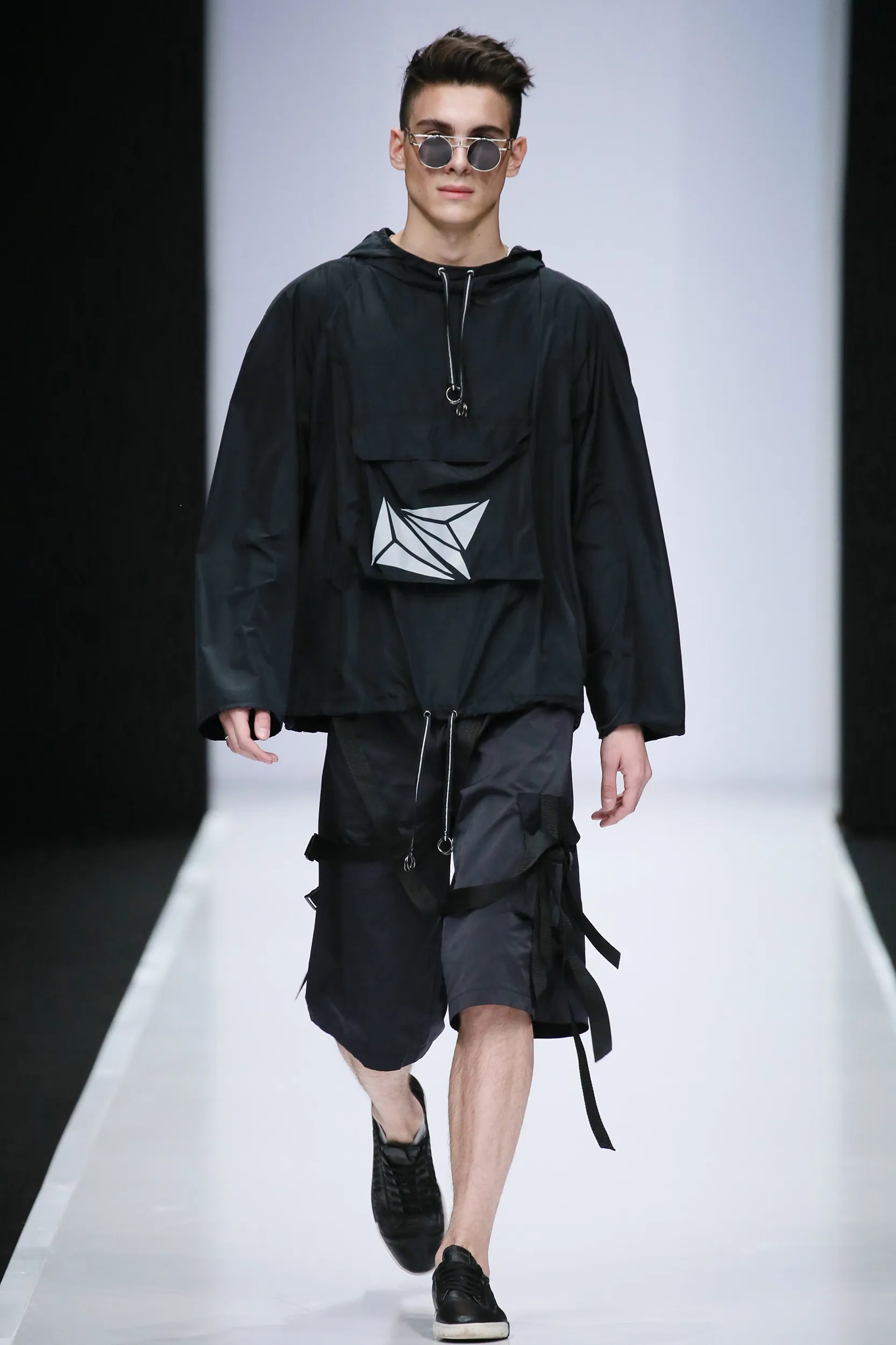 RAY look 3